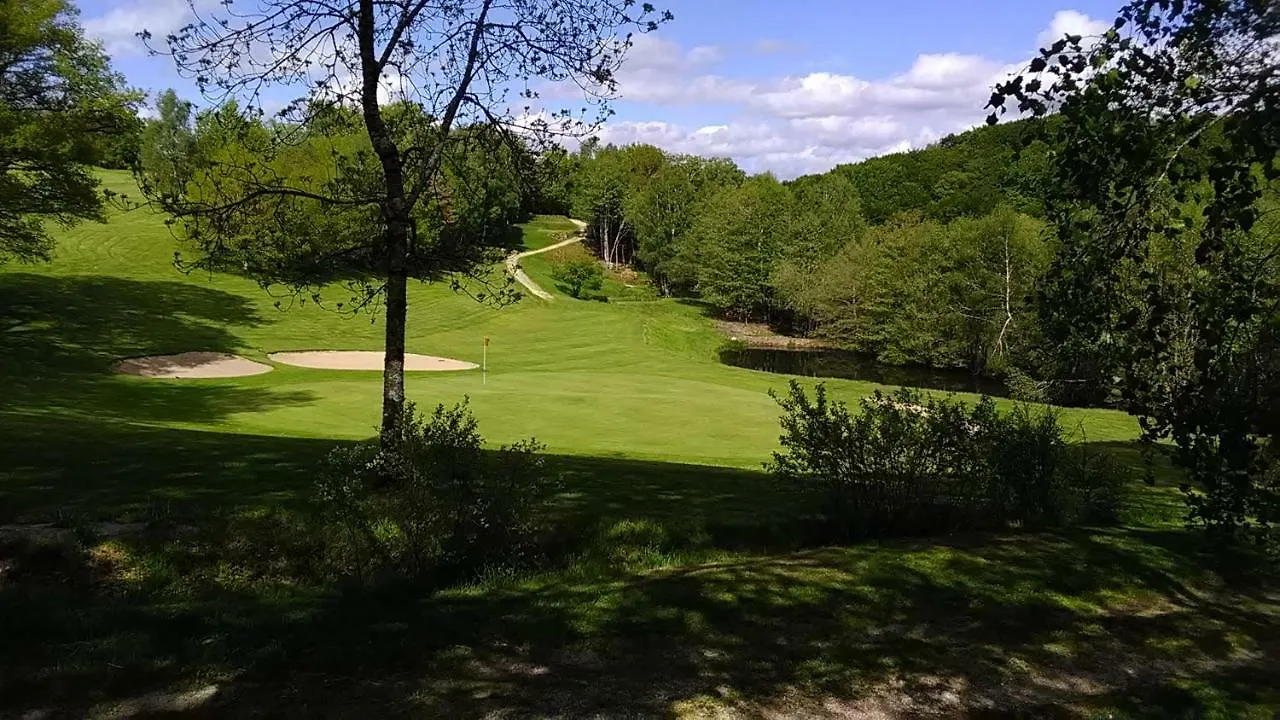 מלון Soulages-Bonneval Appart-Hotel Du Golf De Laguiole